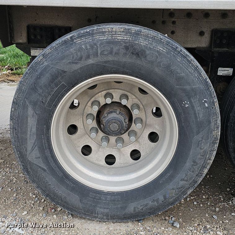 image for item DP0838 2016 Cornhusker 800 grain trailer