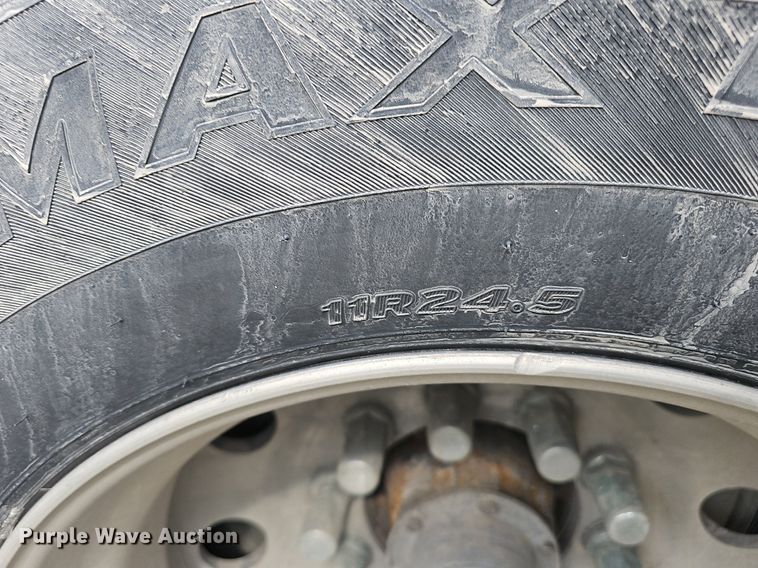 image for item DP0838 2016 Cornhusker 800 grain trailer