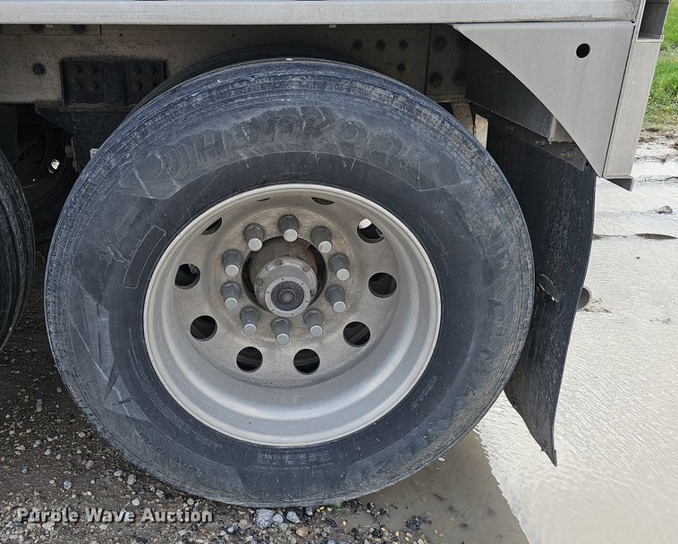 image for item DP0838 2016 Cornhusker 800 grain trailer