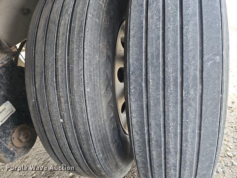 image for item DP0838 2016 Cornhusker 800 grain trailer