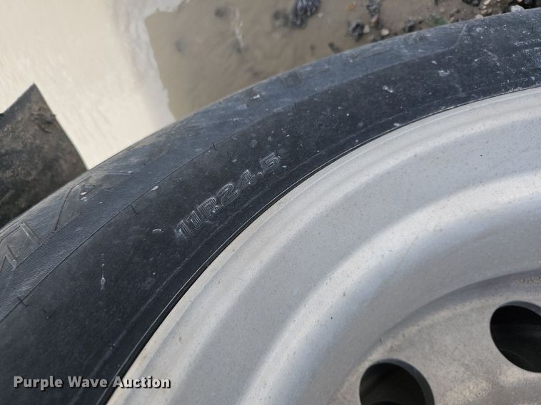 image for item DP0838 2016 Cornhusker 800 grain trailer