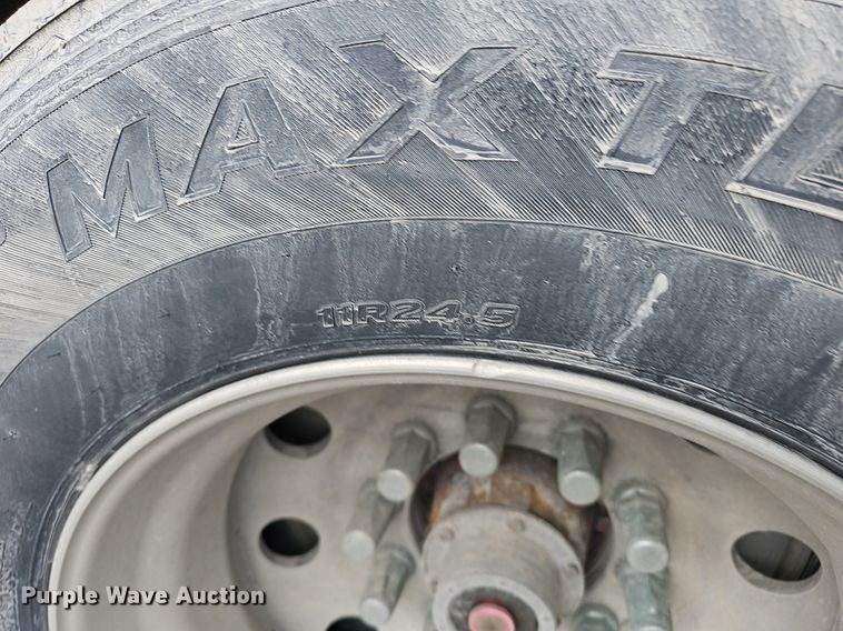 image for item DP0838 2016 Cornhusker 800 grain trailer