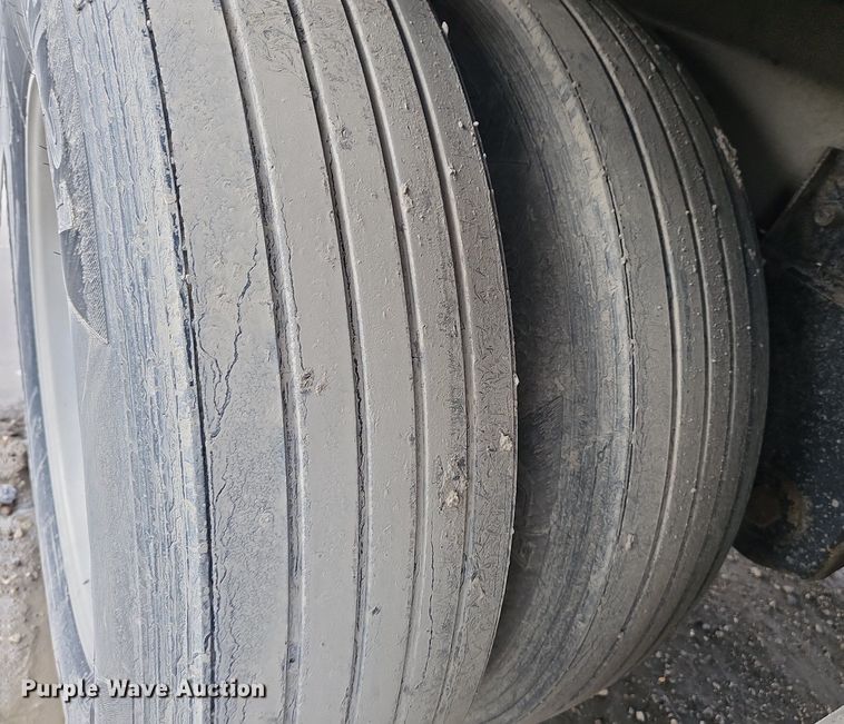 image for item DP0838 2016 Cornhusker 800 grain trailer