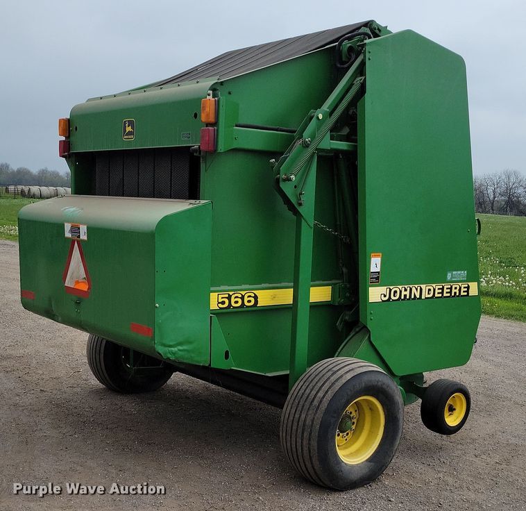 image for item DP1331 1999 John Deere 566 round baler