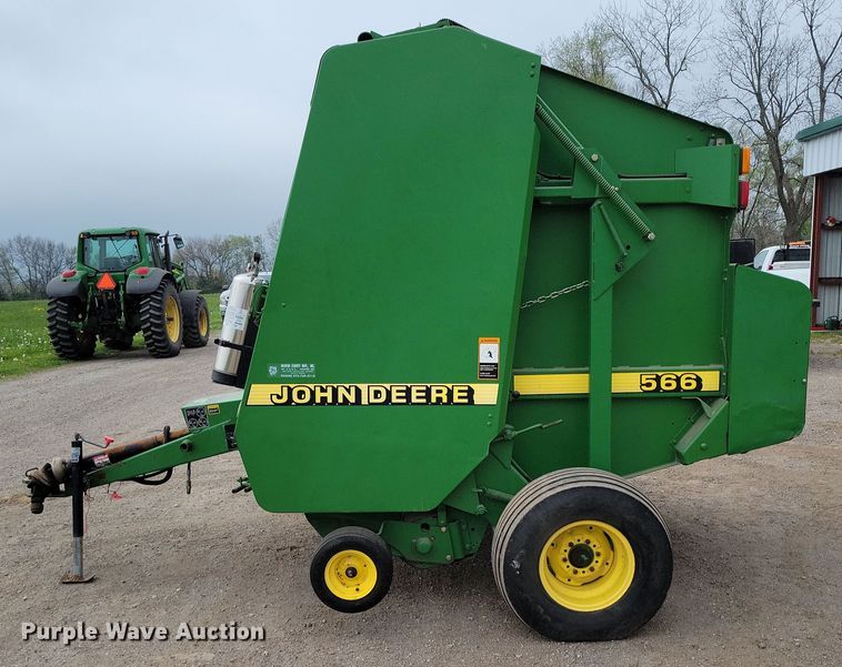image for item DP1331 1999 John Deere 566 round baler