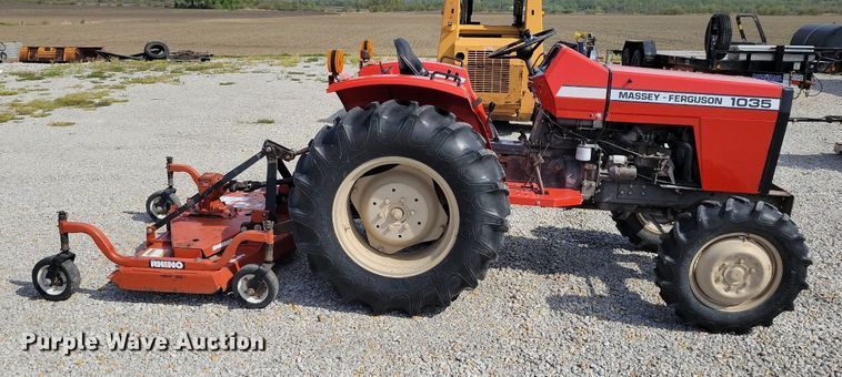 image for item DP1393 1989 Massey Ferguson 1035 MFWD tractor