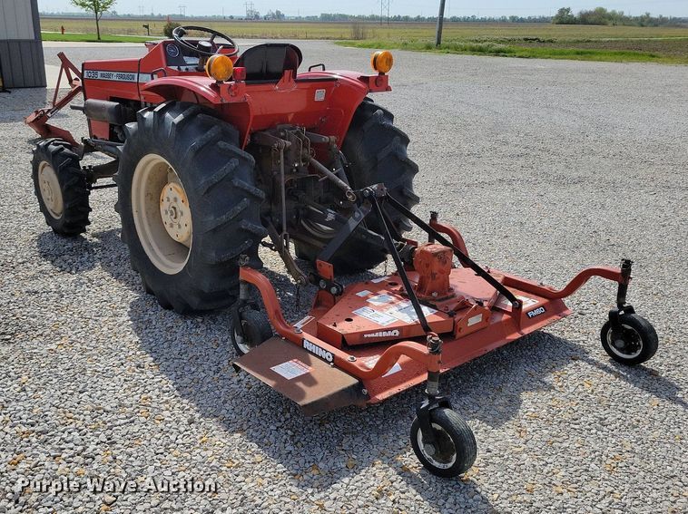 image for item DP1393 1989 Massey Ferguson 1035 MFWD tractor