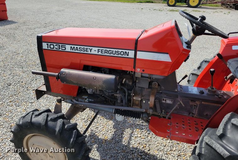 image for item DP1393 1989 Massey Ferguson 1035 MFWD tractor
