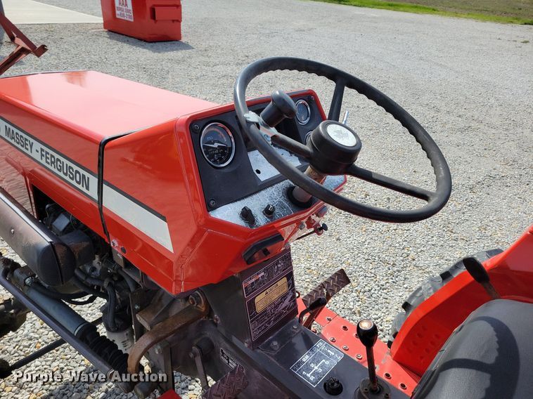 image for item DP1393 1989 Massey Ferguson 1035 MFWD tractor