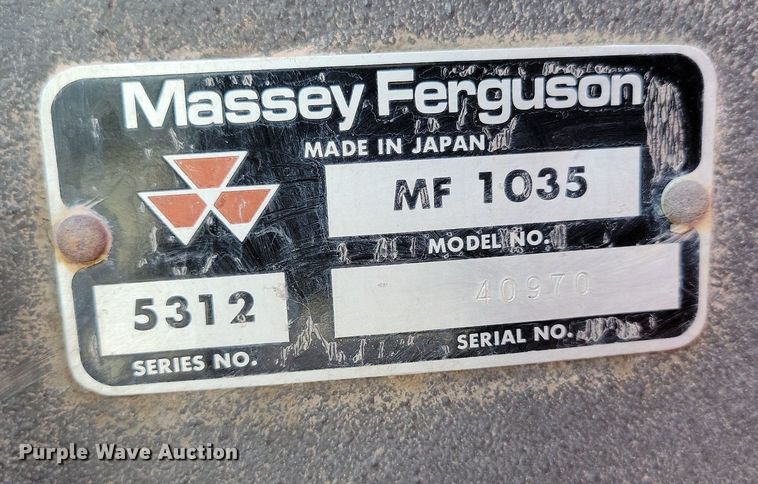 image for item DP1393 1989 Massey Ferguson 1035 MFWD tractor