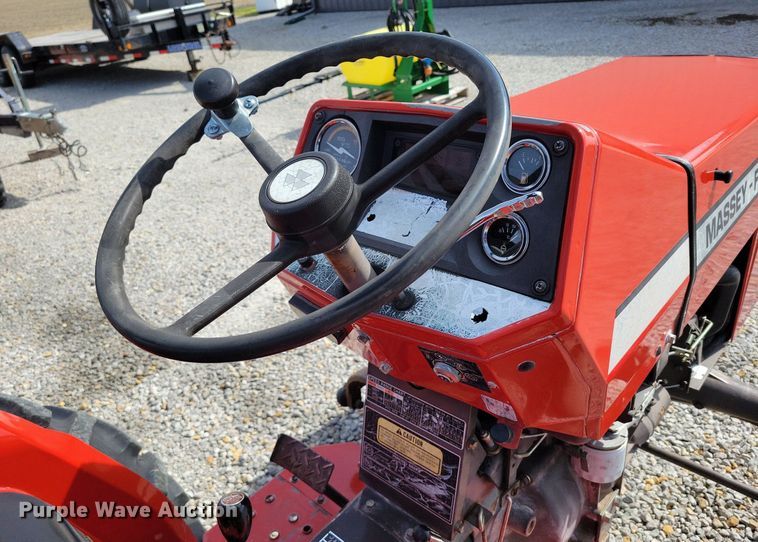 image for item DP1393 1989 Massey Ferguson 1035 MFWD tractor