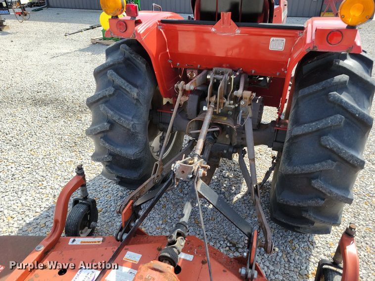 image for item DP1393 1989 Massey Ferguson 1035 MFWD tractor
