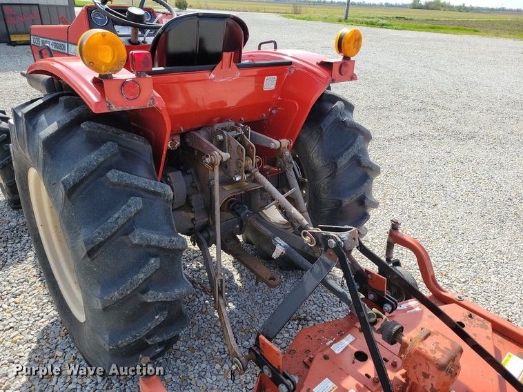 image for item DP1393 1989 Massey Ferguson 1035 MFWD tractor