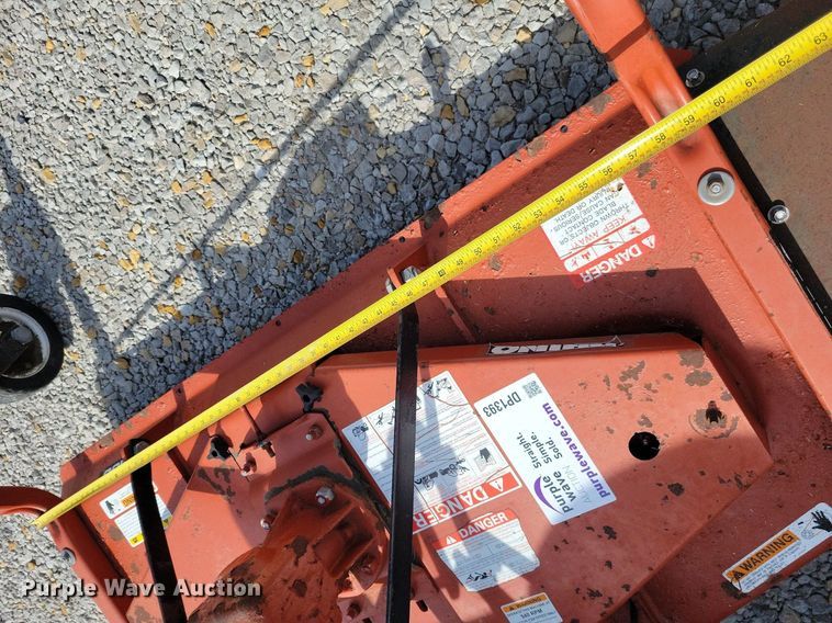 image for item DP1393 1989 Massey Ferguson 1035 MFWD tractor