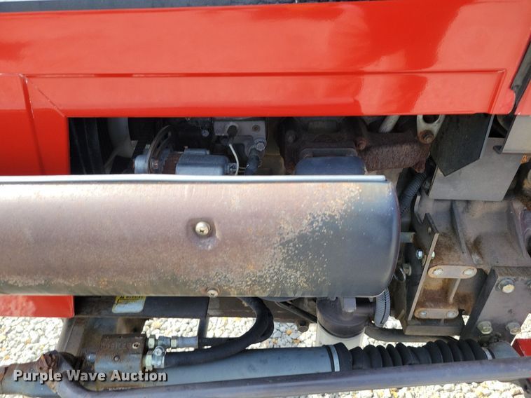image for item DP1393 1989 Massey Ferguson 1035 MFWD tractor