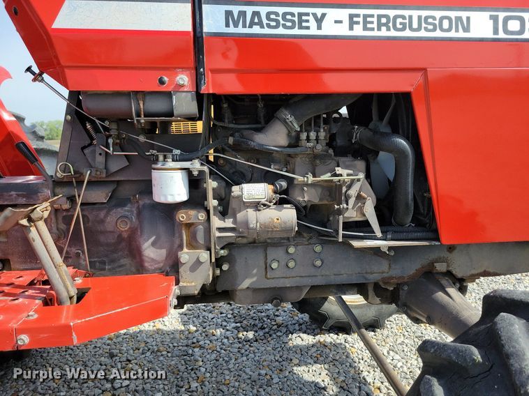 image for item DP1393 1989 Massey Ferguson 1035 MFWD tractor