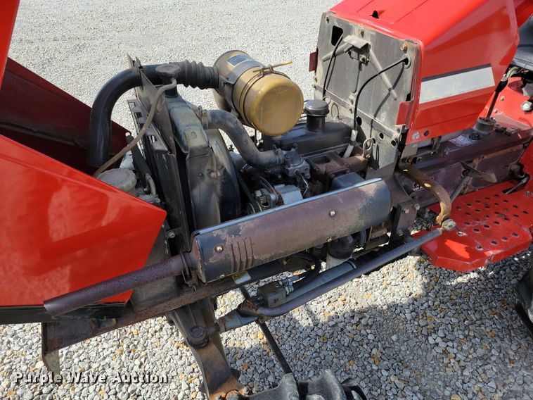 image for item DP1393 1989 Massey Ferguson 1035 MFWD tractor