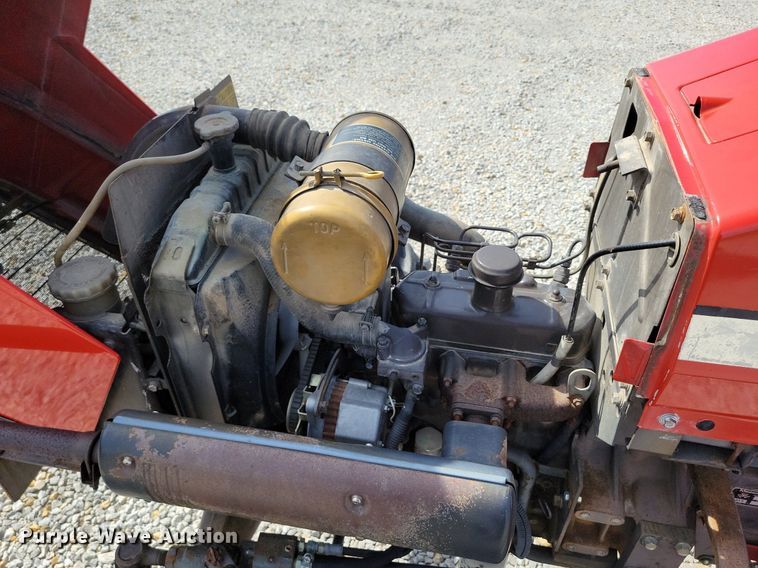 image for item DP1393 1989 Massey Ferguson 1035 MFWD tractor