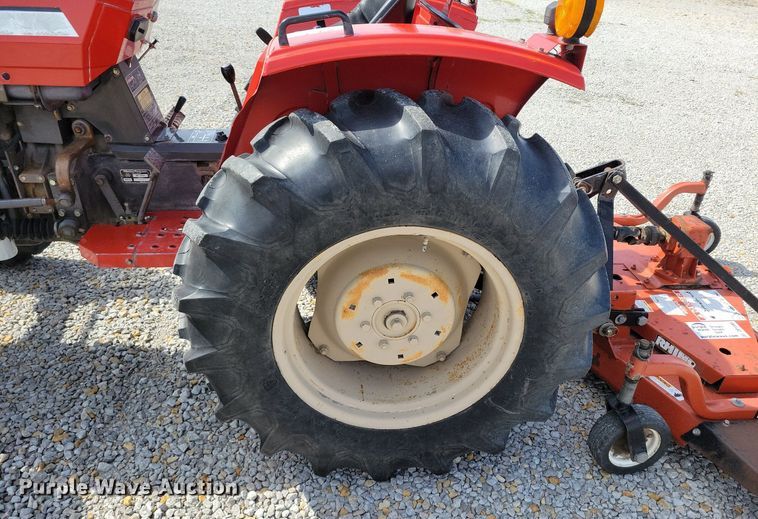 image for item DP1393 1989 Massey Ferguson 1035 MFWD tractor