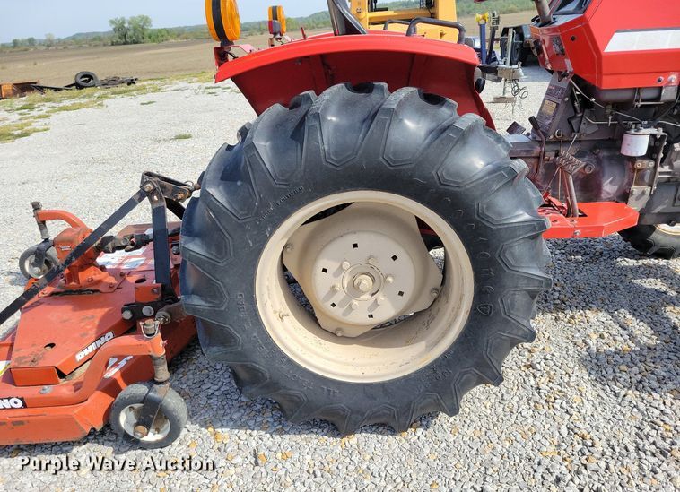 image for item DP1393 1989 Massey Ferguson 1035 MFWD tractor