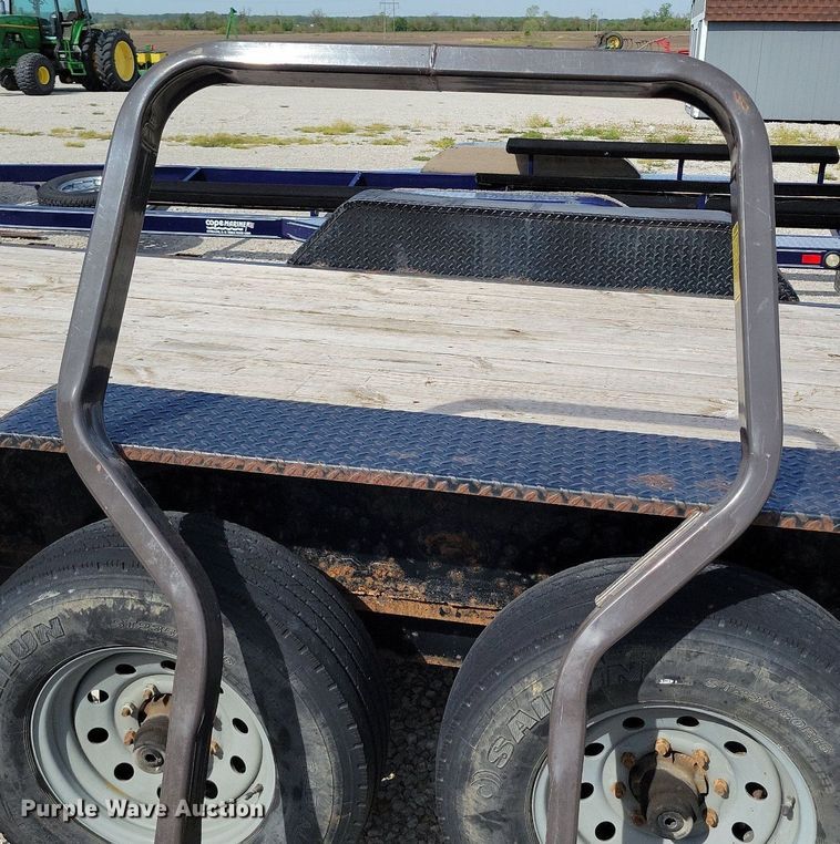 image for item DP1393 1989 Massey Ferguson 1035 MFWD tractor