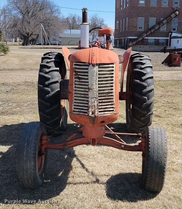 image for item DP3520 Cockshutt 40 tractor