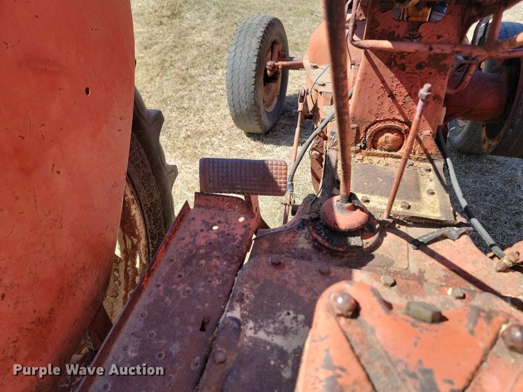 image for item DP3520 Cockshutt 40 tractor