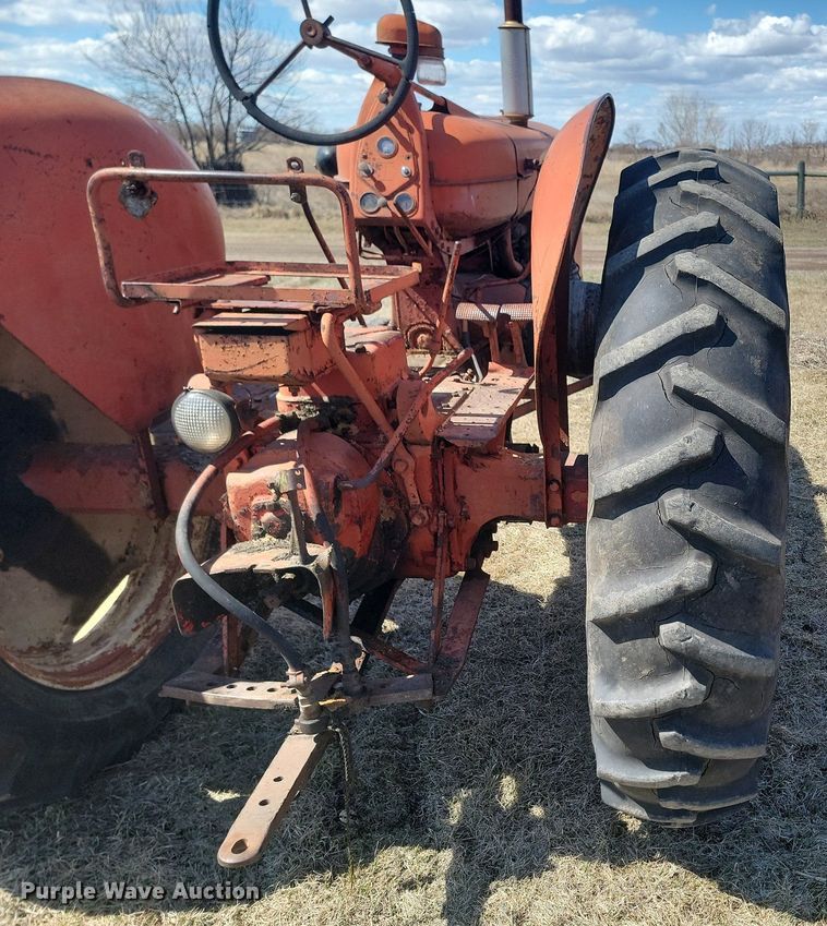 image for item DP3520 Cockshutt 40 tractor