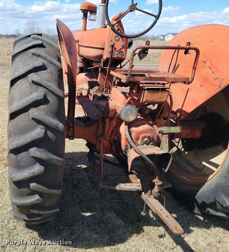 image for item DP3520 Cockshutt 40 tractor