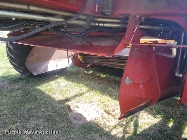 image for item DP3526 2005 New Holland  HW325 swather / windrower