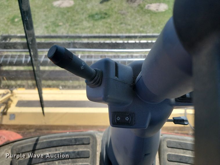 image for item DP3526 2005 New Holland  HW325 swather / windrower