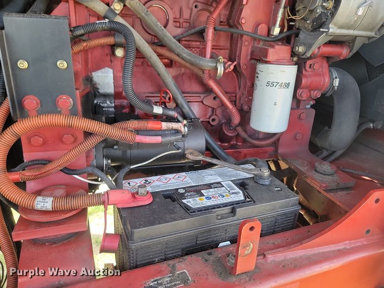 image for item DP3526 2005 New Holland  HW325 swather / windrower