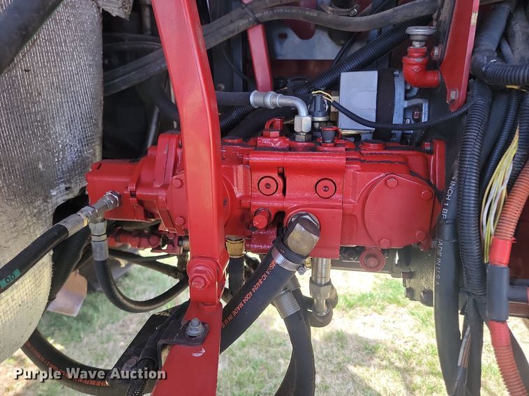 image for item DP3526 2005 New Holland  HW325 swather / windrower