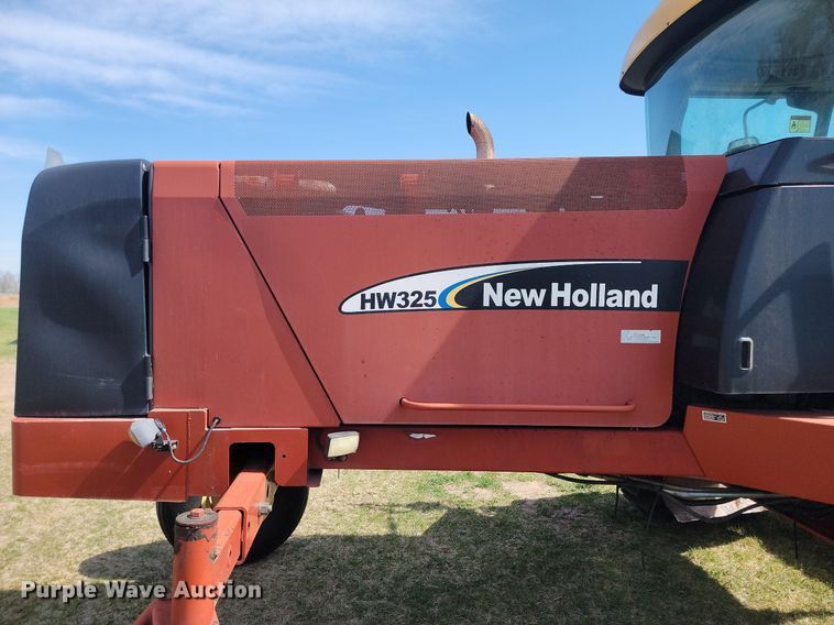 image for item DP3526 2005 New Holland  HW325 swather / windrower