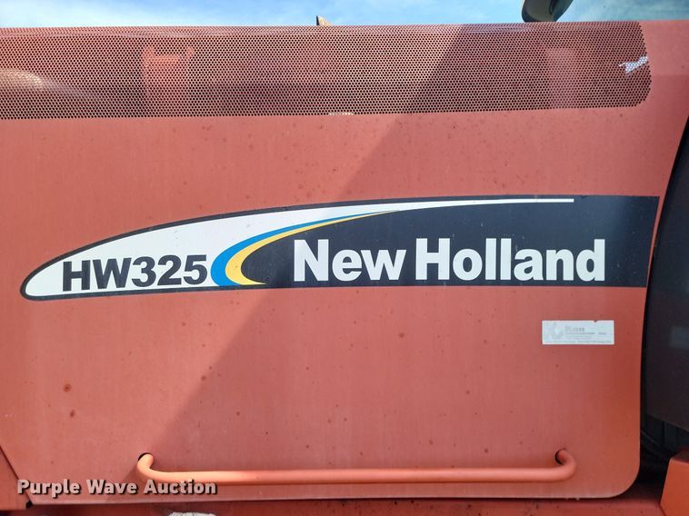 image for item DP3526 2005 New Holland  HW325 swather / windrower