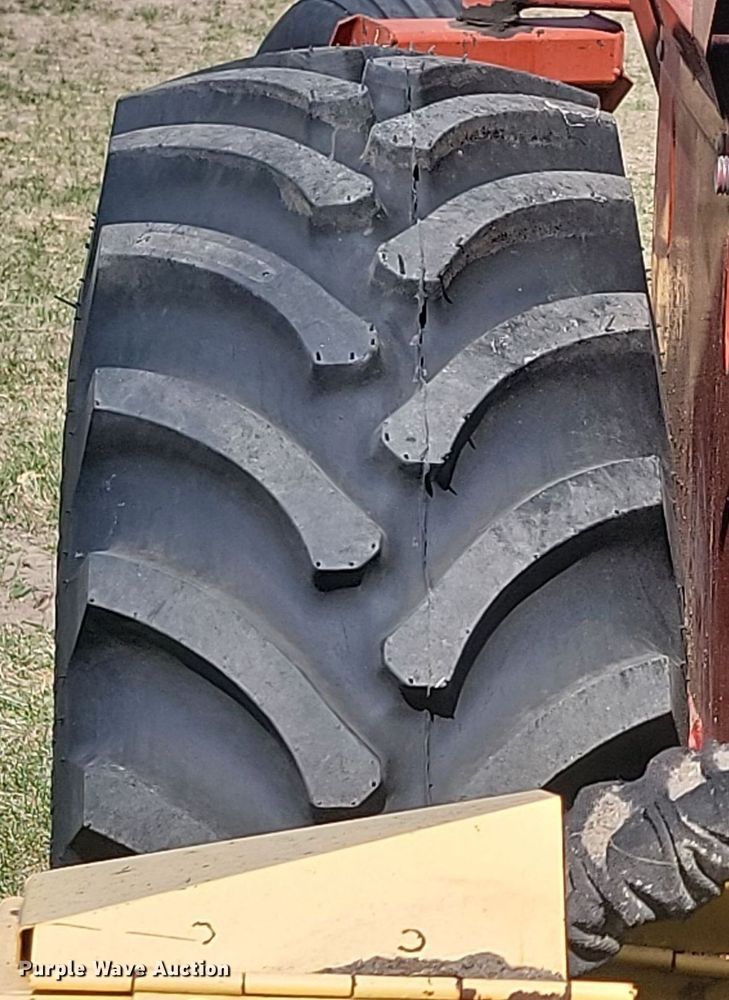 image for item DP3526 2005 New Holland  HW325 swather / windrower