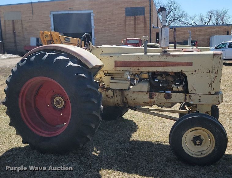 image for item DP5666 Cockshutt  550 tractor