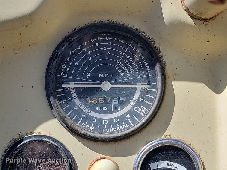 image for item DP5666 Cockshutt  550 tractor