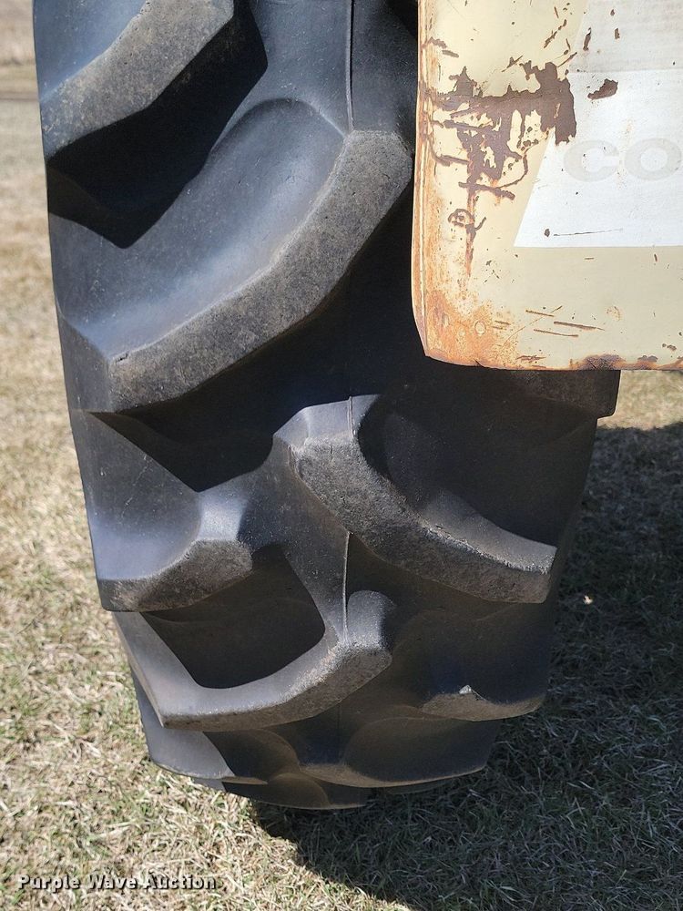 image for item DP5666 Cockshutt  550 tractor