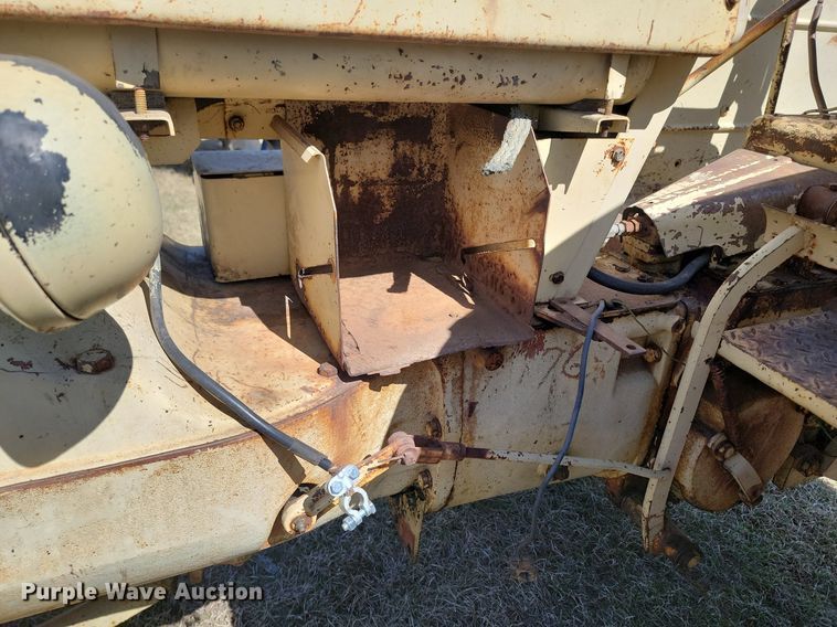 image for item DP5666 Cockshutt  550 tractor