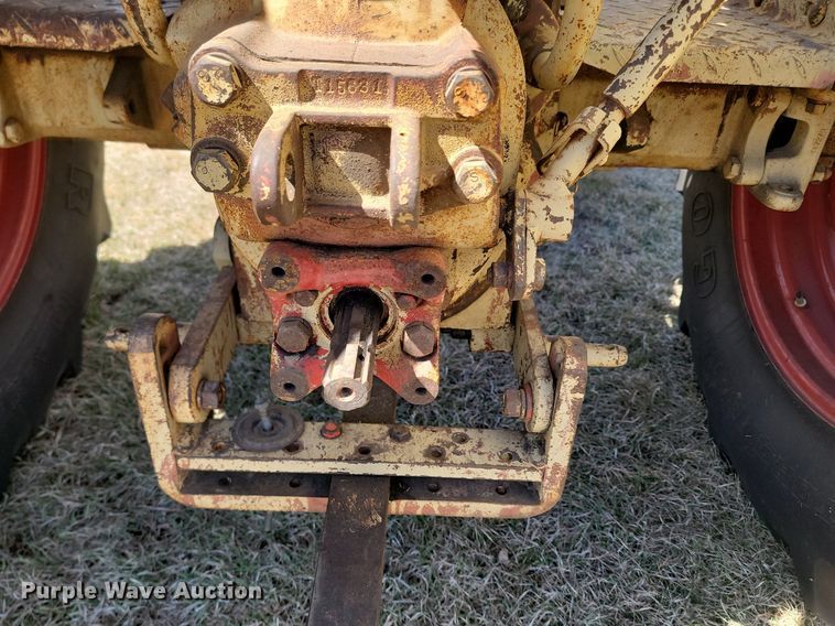 image for item DP5666 Cockshutt  550 tractor