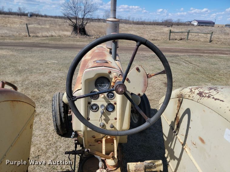 image for item DP5666 Cockshutt  550 tractor