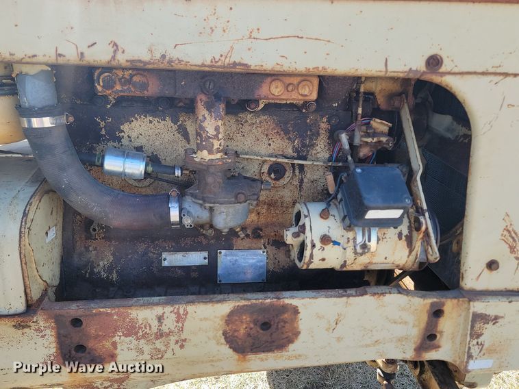 image for item DP5666 Cockshutt  550 tractor