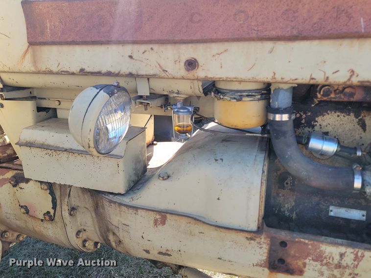 image for item DP5666 Cockshutt  550 tractor