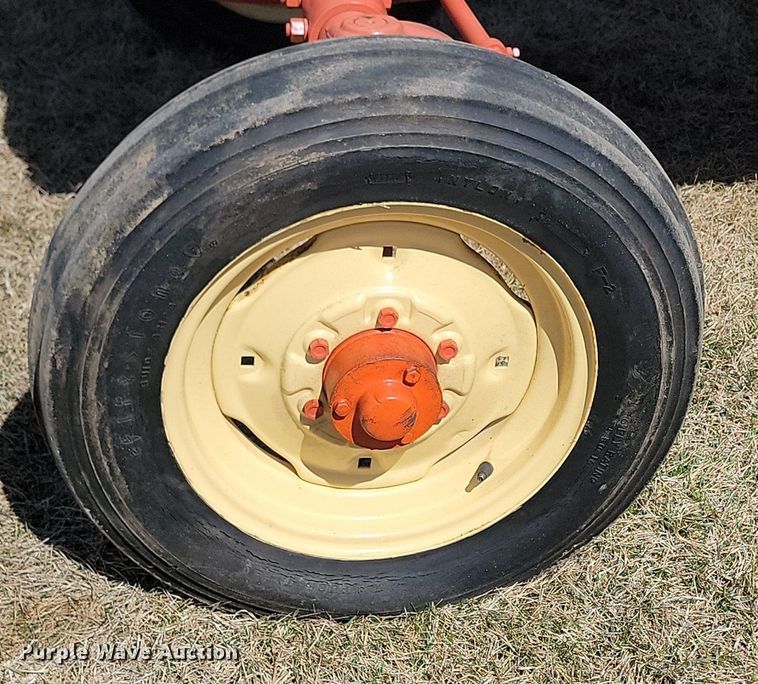 image for item DP5667 Cockshutt 540 tractor