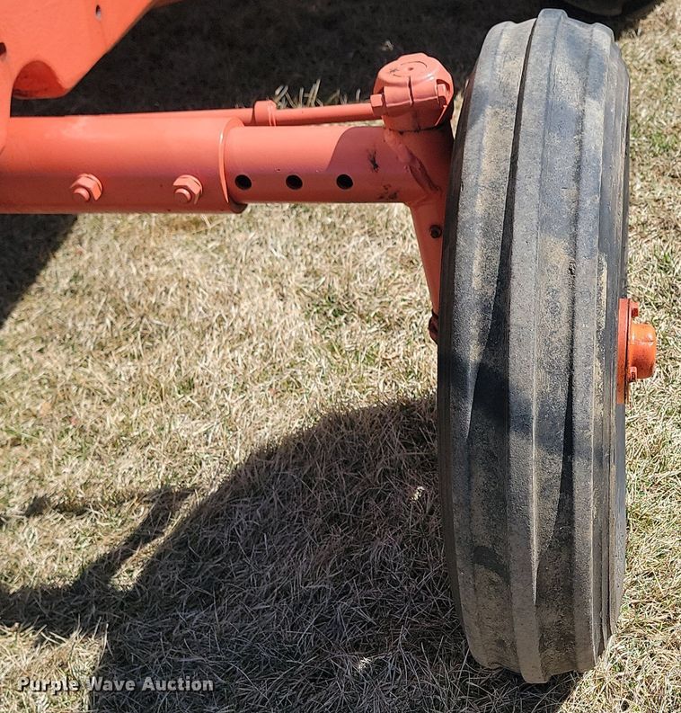 image for item DP5667 Cockshutt 540 tractor