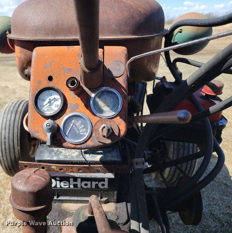 image for item DP5668 Cockshutt 30 tractor