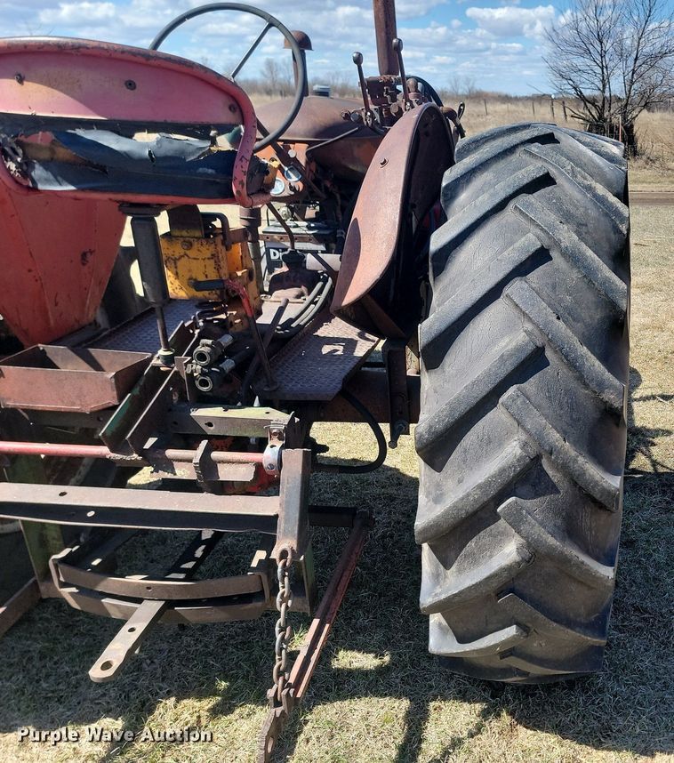 image for item DP5668 Cockshutt 30 tractor