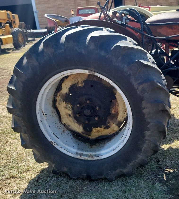 image for item DP5668 Cockshutt 30 tractor