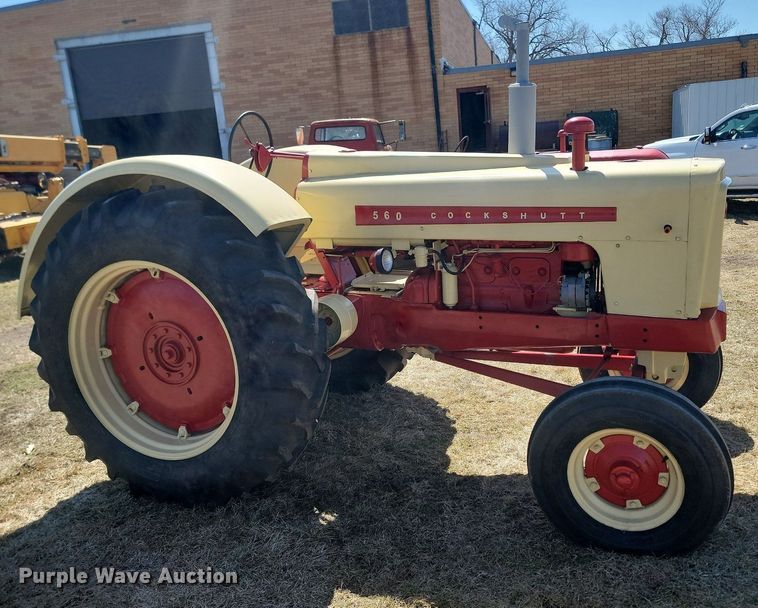 image for item DP5670 Cockshutt 560 tractor